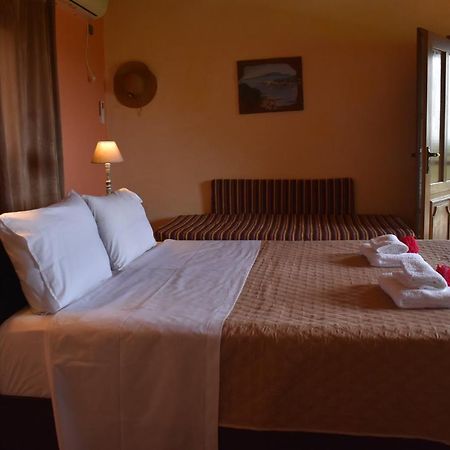Pigadia Villa Vromonerion ภายนอก รูปภาพ