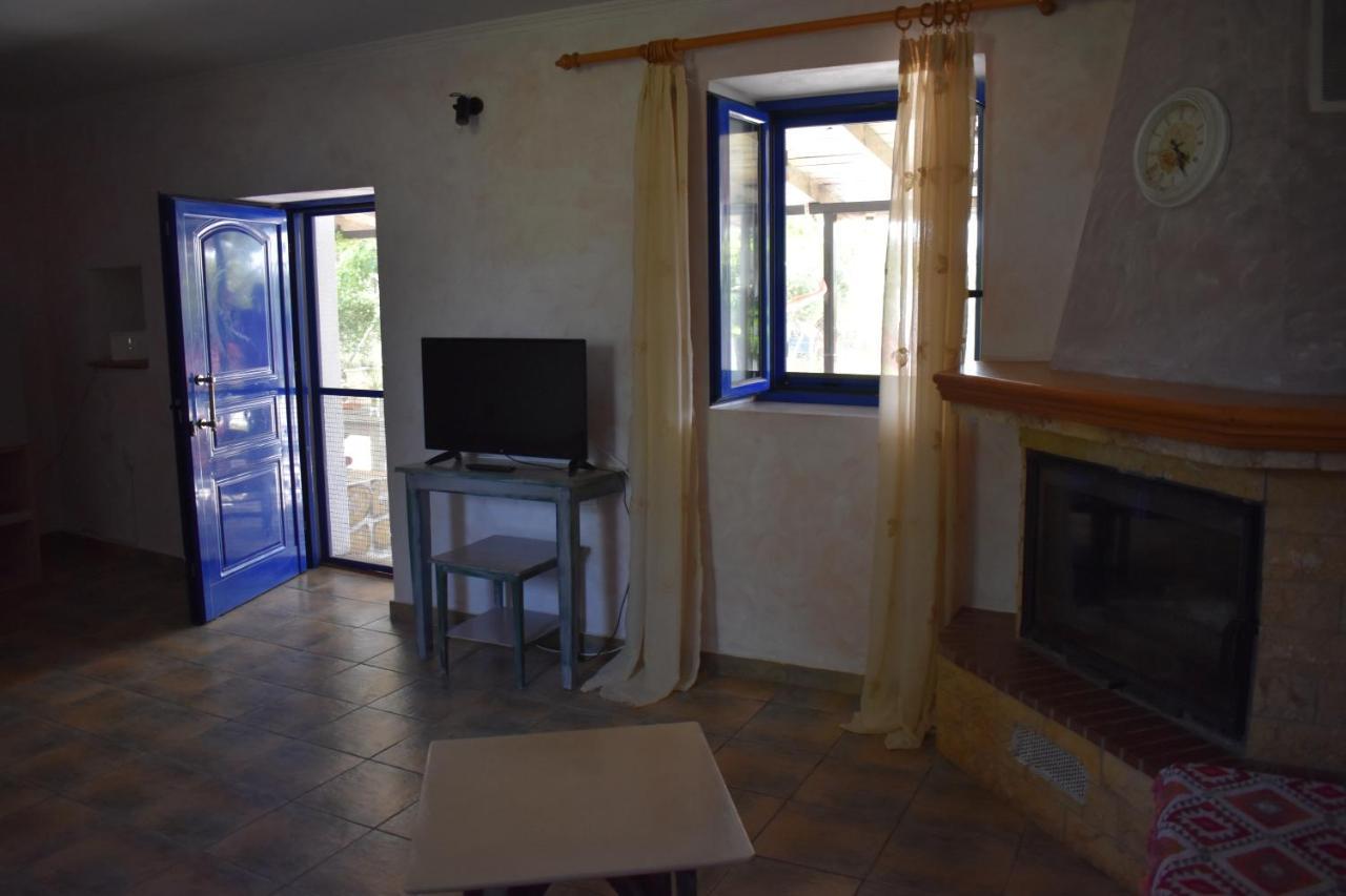 Pigadia Villa Vromonerion ภายนอก รูปภาพ