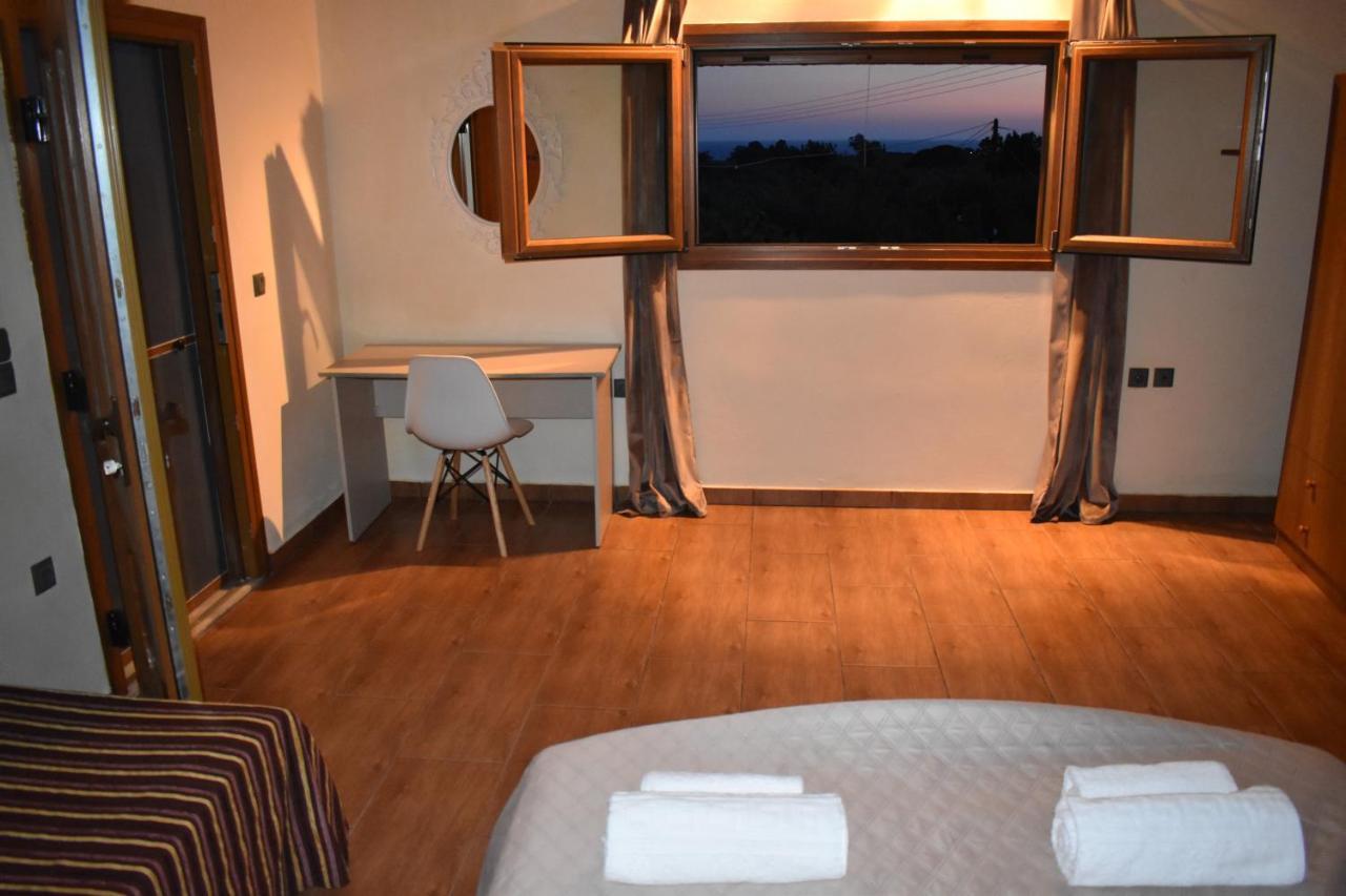 Pigadia Villa Vromonerion ภายนอก รูปภาพ